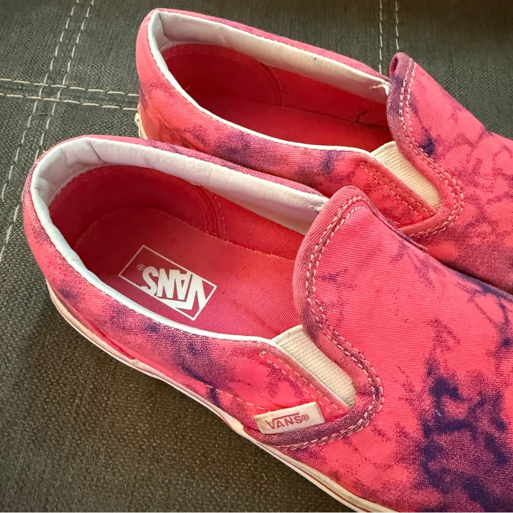 GUD🎀 Pink & Blue Vans Classic Slip On Sneakers - Picture 3 of 7